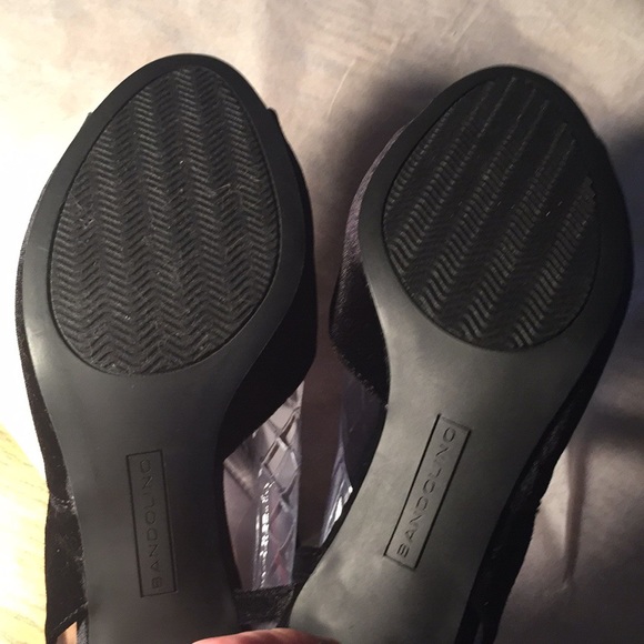 Bandolino Nossa peep toe velvet formal shoe. - Picture 4 of 8